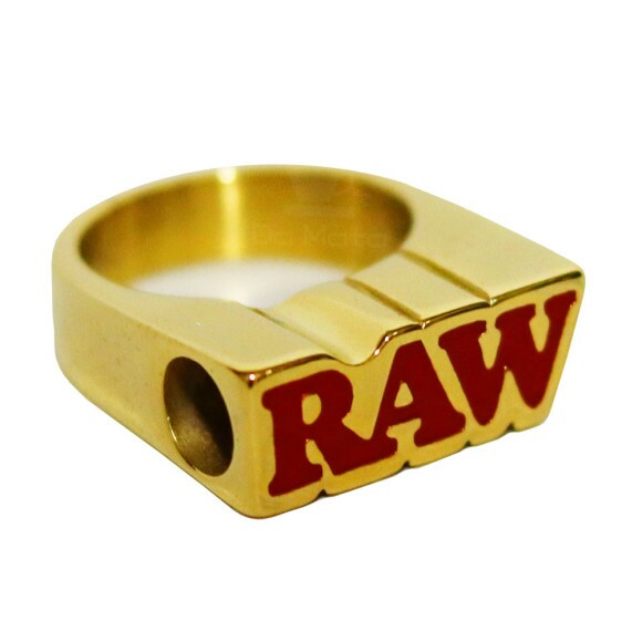 Anel de Ouro Raw 24k c/ Suporte Pequeno Size 9 de lado tabacaria da mata
