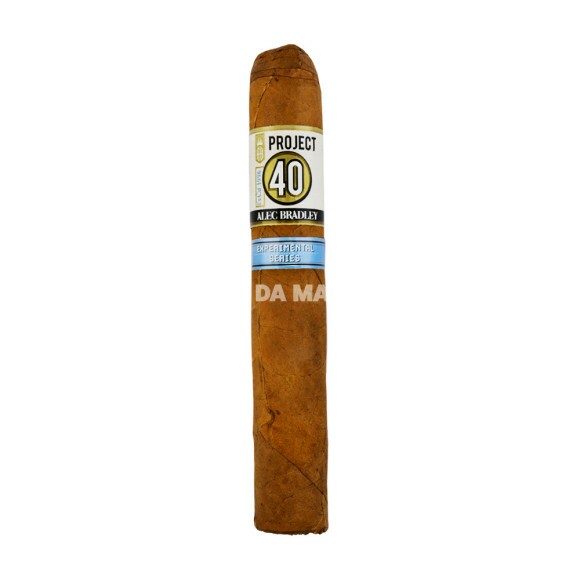Charuto Alec Bradley Project 40 Robusto de frente tabacaria da mata