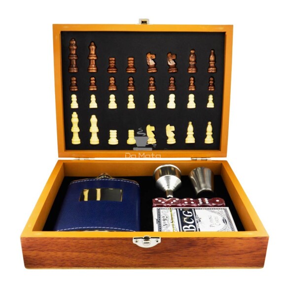 Kit de Xadrez Madeira C/ Cartas de Baralho e Cantil de frente aberto tabacaria da mata