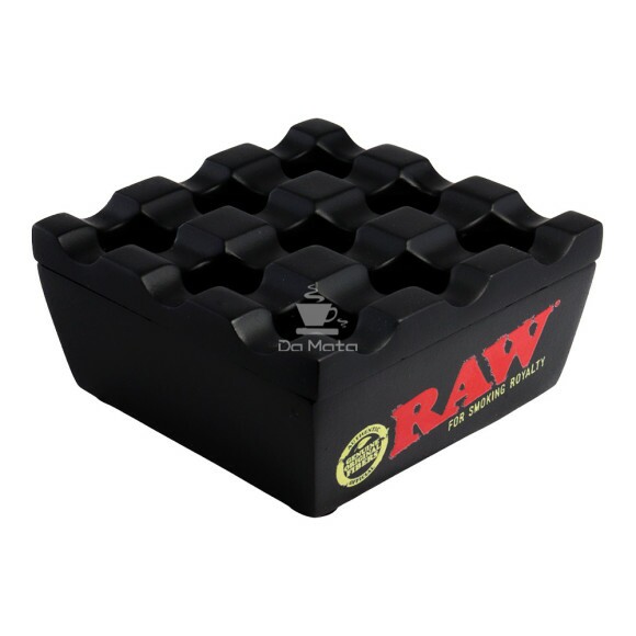 Cinzeiro de Metal  Raw Preto de frente tabacaria da mata 