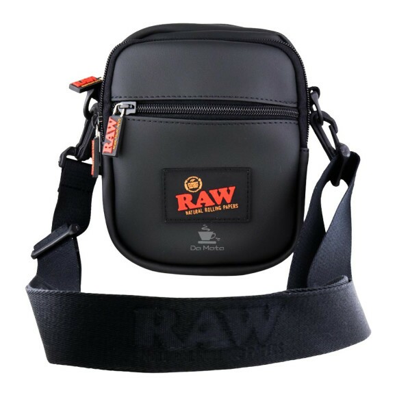 Shoulder Bag Raw Preta de frente tabacaria da mata 