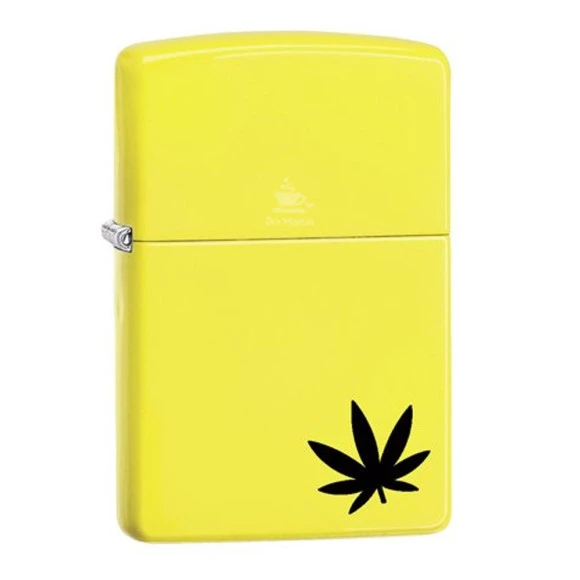 Isqueiro Zippo Leaf in Corner