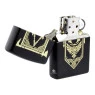 Isqueiro Zippo Assassin's Creed Valhalla de frente aberto