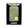 Na caixa Isqueiro Zippo 49796 Leaf Clover