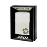 Na caixa Isqueiro Zippo 29915 PF19 Leaf Clover Design